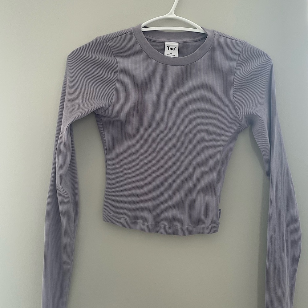 Aritzia TNA ribbed cropped long sleeve in lavish lavender